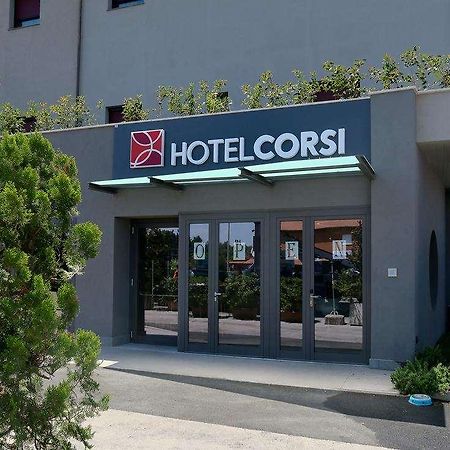 Hotel Corsi - ฟิวมิชีโน ภายนอก รูปภาพ