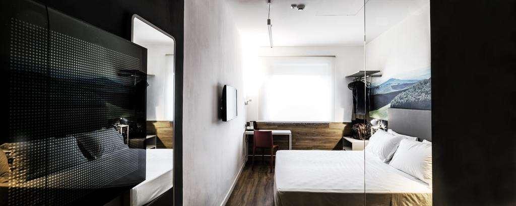 Hotel Corsi - ฟิวมิชีโน ห้อง รูปภาพ